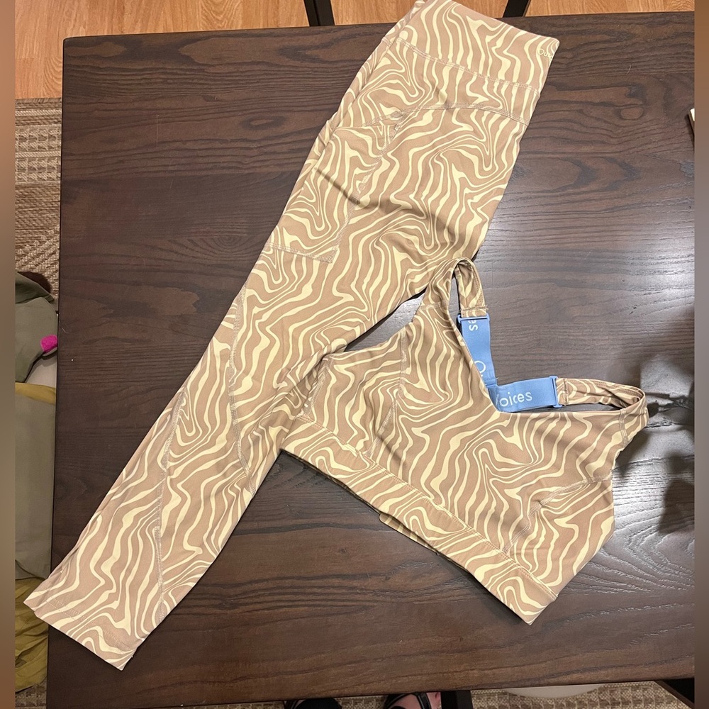 *EUC* Outdoor Voices Pampas Swirl Workout Set